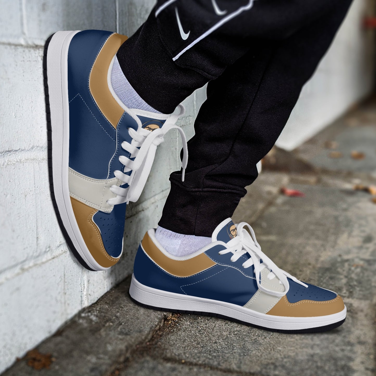 Smyly Sickwitit Low-Top Leather Sneakers - White/Black