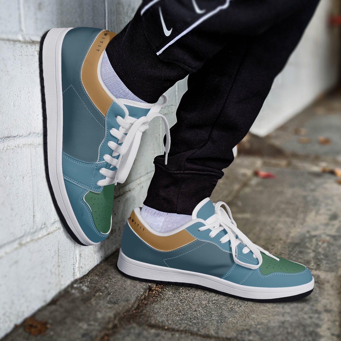 Smyly Sickwitit Low-Top Leather Sneakers - White/Black